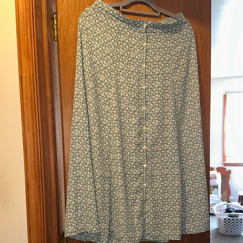 Max Studio Sage Green Floral Maxi Skirt
